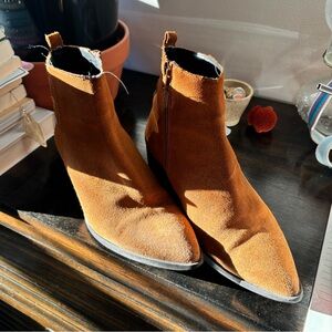 Size 37 Tan Suede Boots.